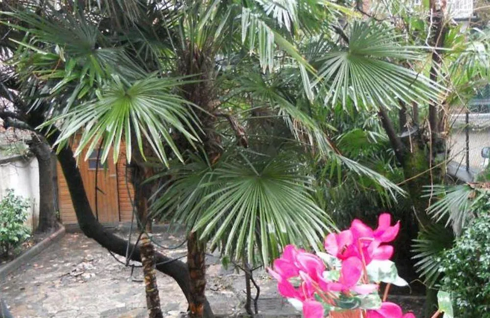 מילאנו B&B Monteverdi Garden 5*,