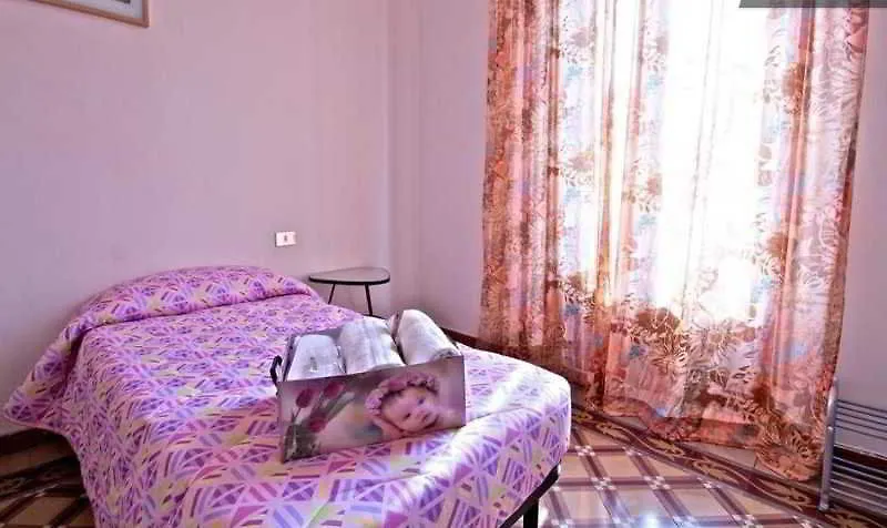 מילאנו B&B Monteverdi Garden לינה וארוחת בוקר