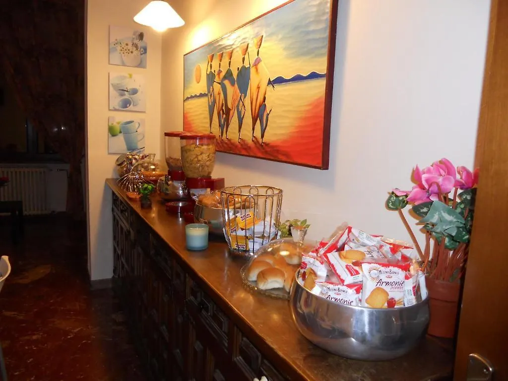 B&B Monteverdi Garden Милан Италия